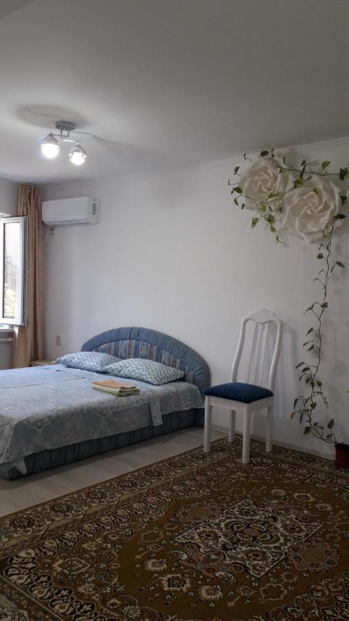 Светлая Квартира Для Гостей Kyzylorda Ngoại thất bức ảnh